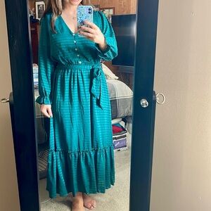 NWT Gilli green textured midi dress